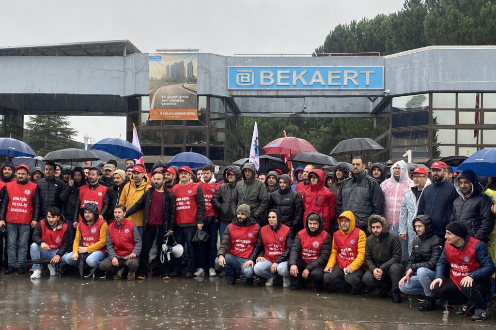 Fabrikalar Birleşince Birleşik Metal ile Özçelik- İş Karşı Karşıya Geldi