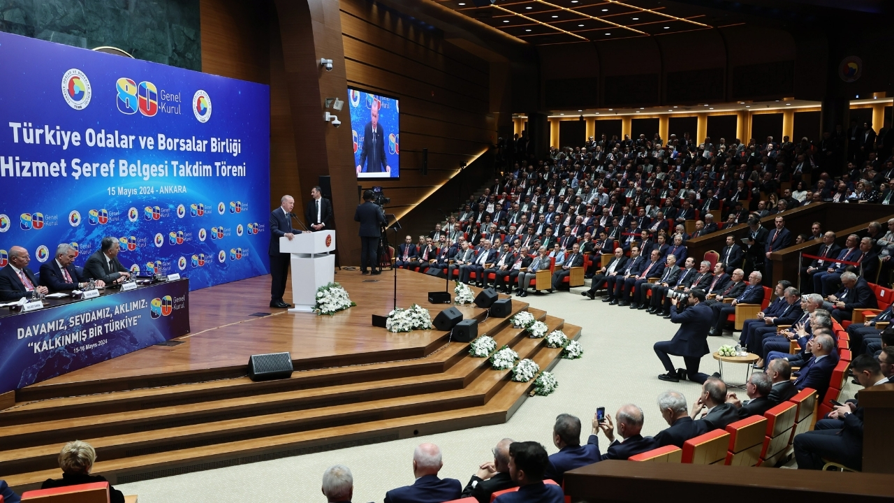 Cumhurbaşkanı Erdoğan’dan Gençlere Memurluk Tavsiyesi