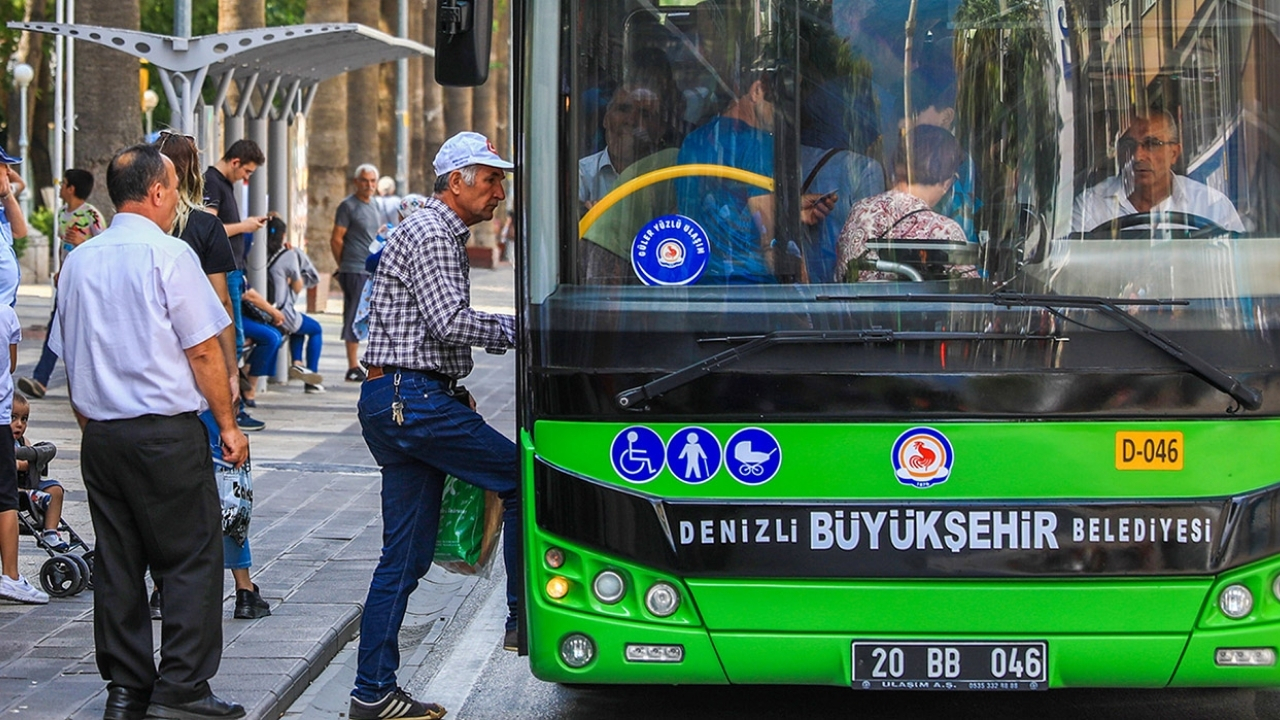 23.462 TL Maaşla Otobüs Şoförü Alınacak: Sendika, İkramiye, Sosyal Yardım ve Promosyon Var!